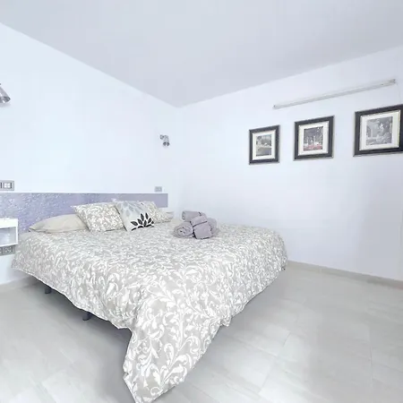 Дом отдыха Oasis House *