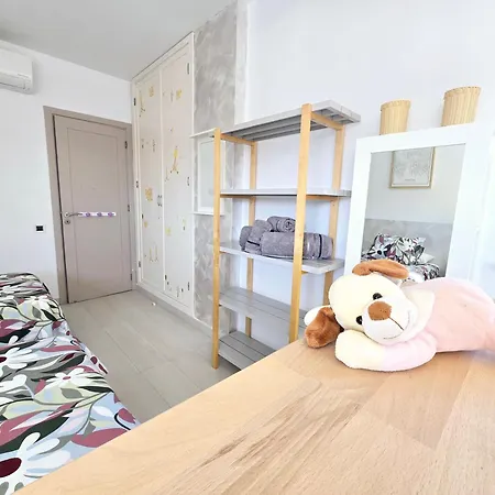 Дом отдыха Oasis House *