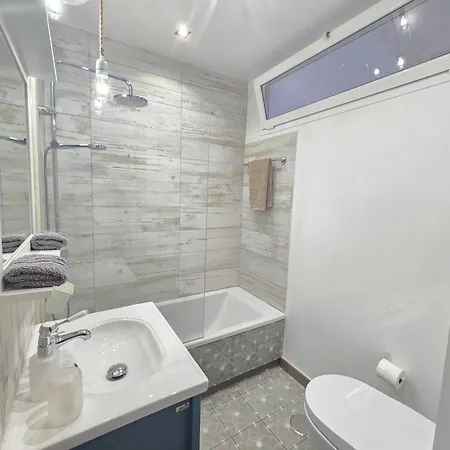 Oasis House Дом отдыха *