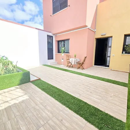 Oasis House Дом отдыха *